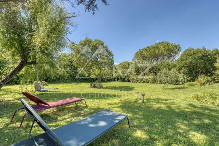 Image No.9-5 Bed House for sale