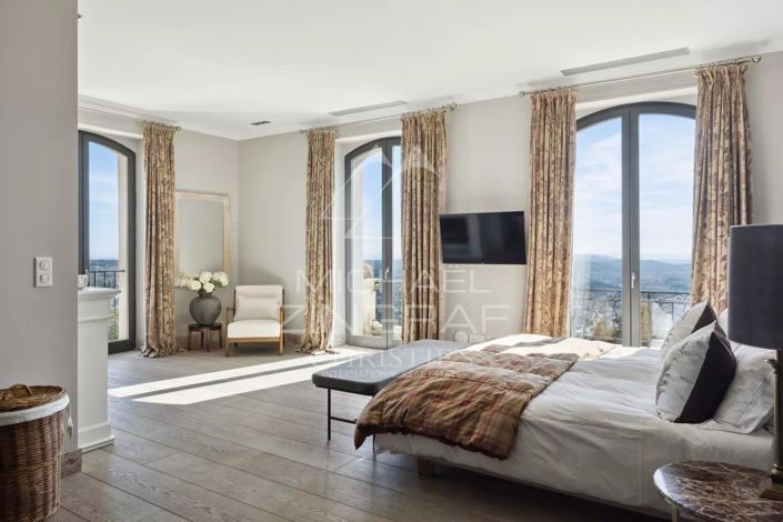 Image No.8-4 Bed House for sale