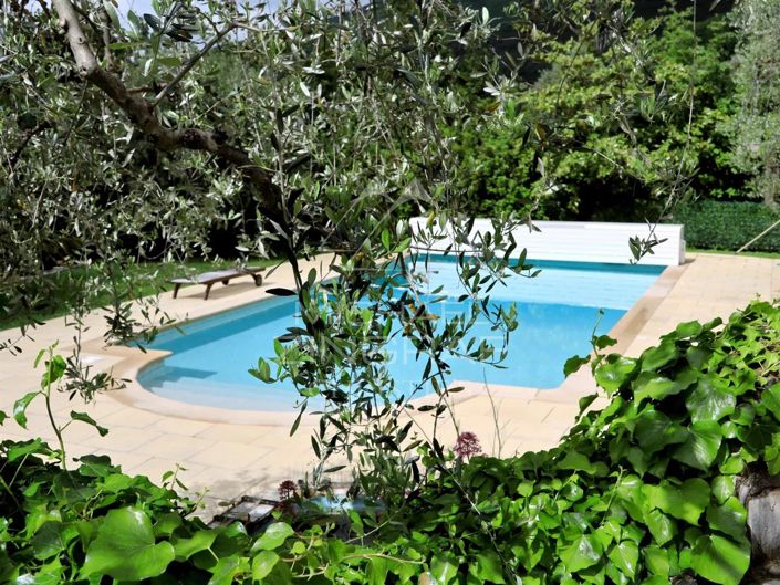 Image No.3-5 Bed House for sale