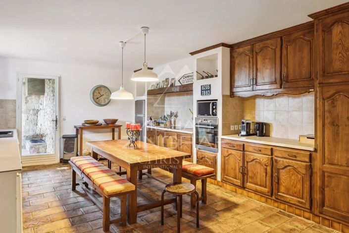 Image No.2-5 Bed House for sale