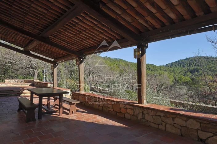 Image No.9-5 Bed House for sale