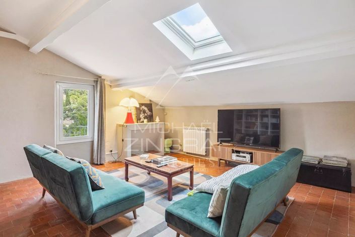 Image No.10-6 Bed House for sale