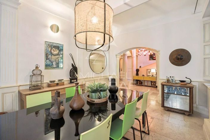 Image No.7-6 Bed House for sale