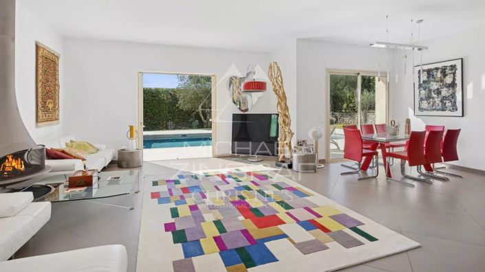 Image No.3-5 Bed House for sale