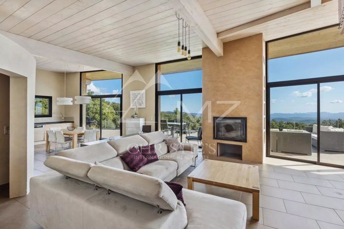 Image No.6-4 Bed House for sale