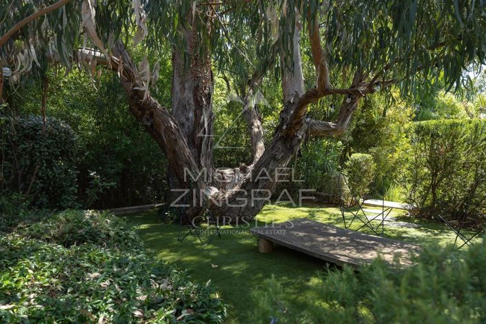 Image No.3-5 Bed House for sale