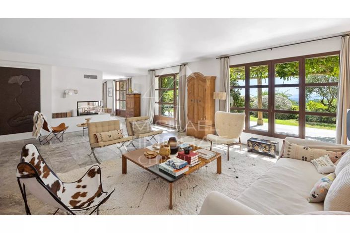 Image No.5-5 Bed House for sale