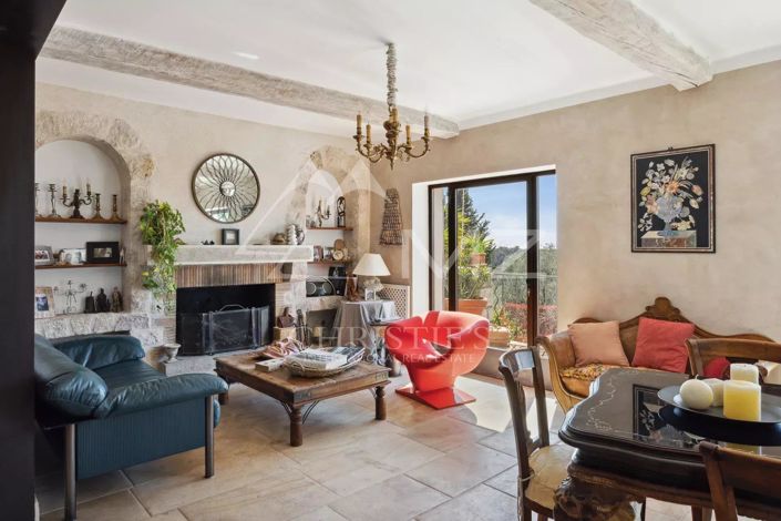 Image No.3-5 Bed House for sale