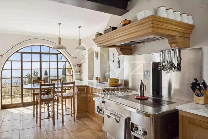 Image No.4-5 Bed House for sale