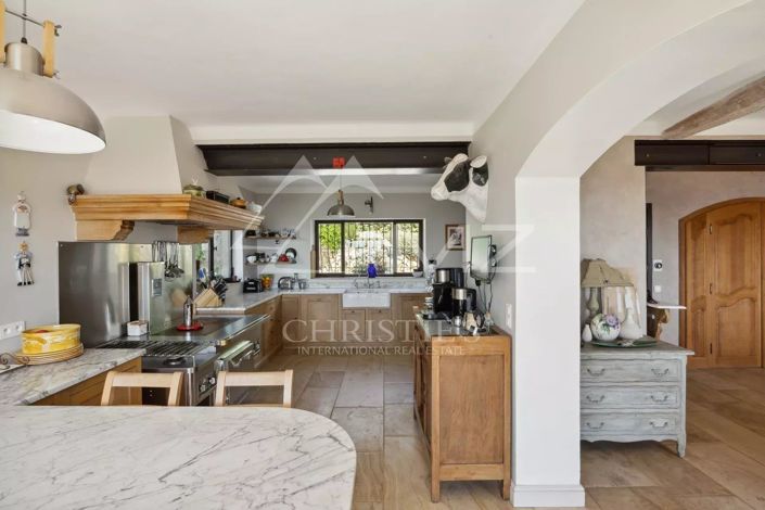 Image No.5-5 Bed House for sale