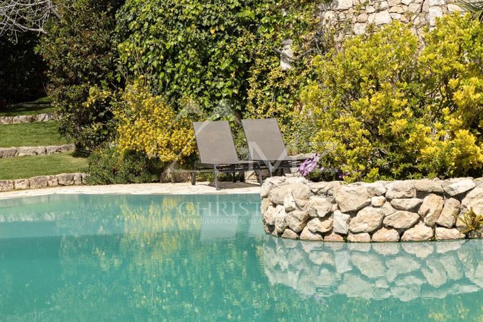 Image No.9-5 Bed House for sale