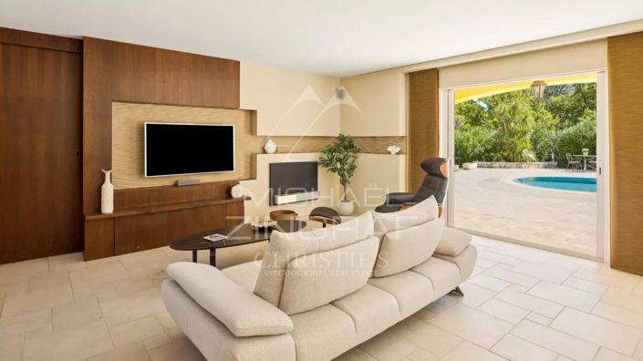 Image No.3-3 Bed House for sale