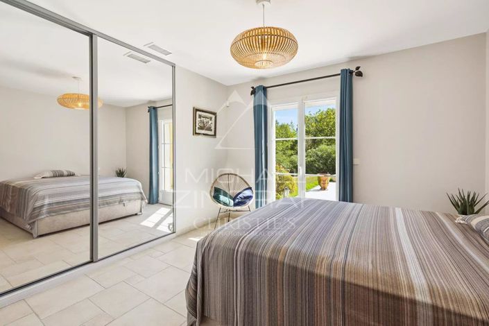 Image No.6-3 Bed House for sale