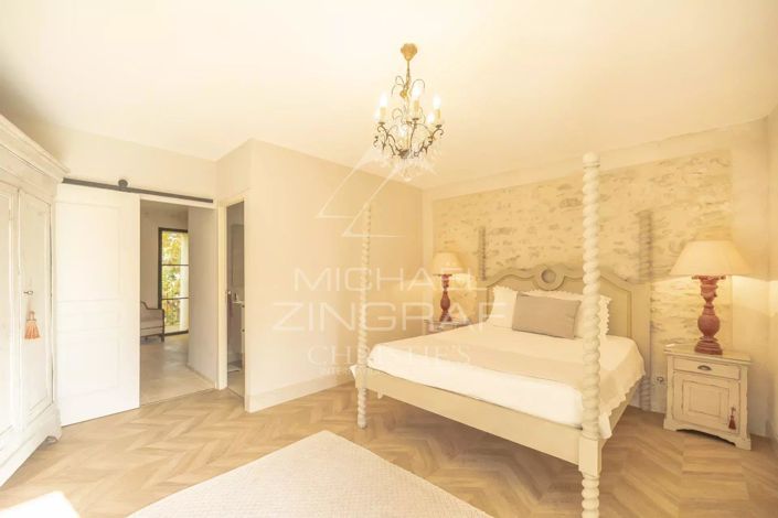 Image No.10-7 Bed House for sale