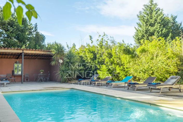 Image No.5-7 Bed House for sale