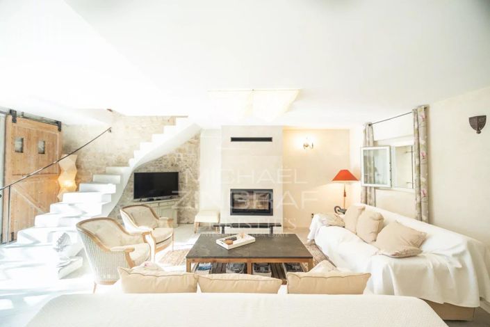 Image No.6-7 Bed House for sale