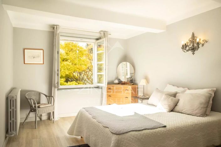 Image No.9-7 Bed House for sale