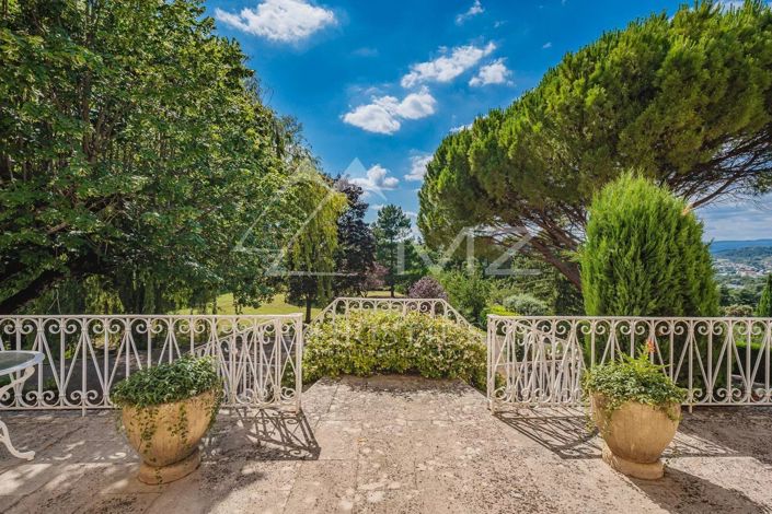 Image No.5-6 Bed House for sale