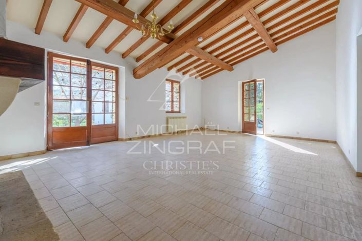 Image No.10-3 Bed House for sale