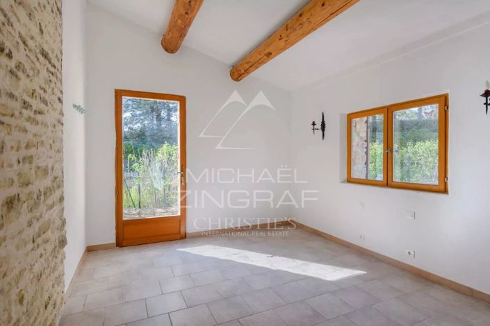 Image No.11-3 Bed House for sale