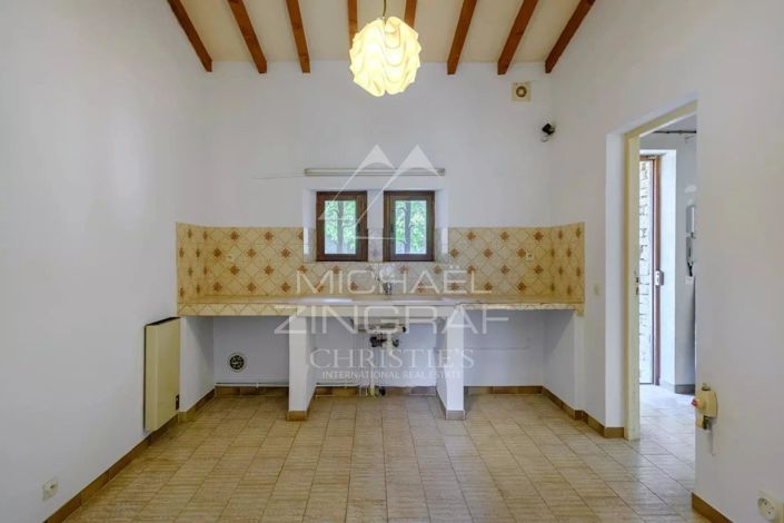 Image No.12-3 Bed House for sale