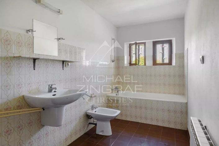 Image No.13-3 Bed House for sale