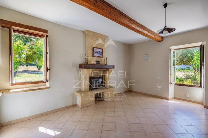 Image No.6-4 Bed House for sale