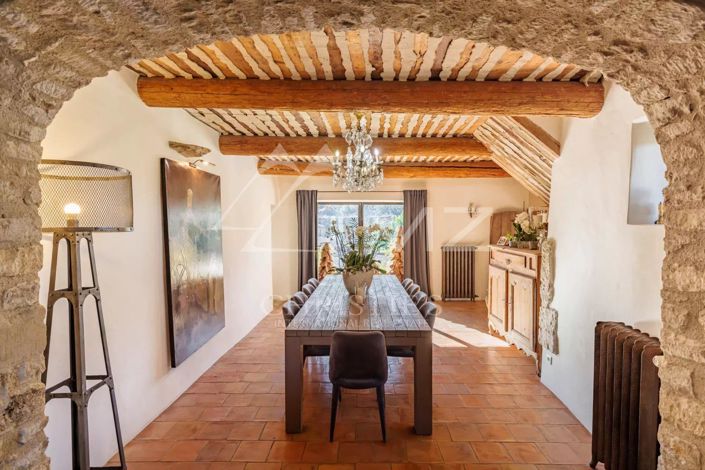 Image No.5-7 Bed House for sale