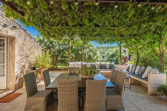 Image No.8-7 Bed House for sale