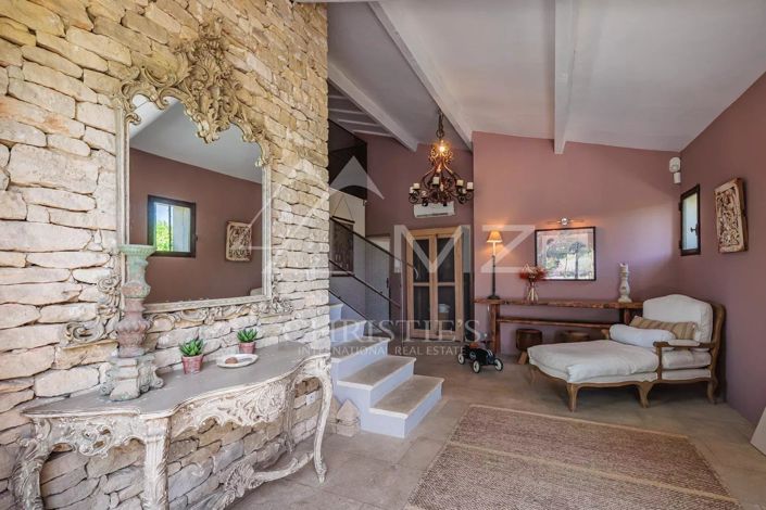 Image No.4-5 Bed House for sale