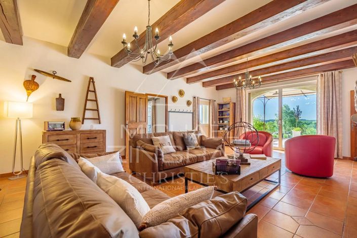 Image No.7-6 Bed House for sale