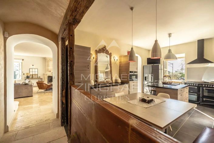 Image No.7-6 Bed House for sale