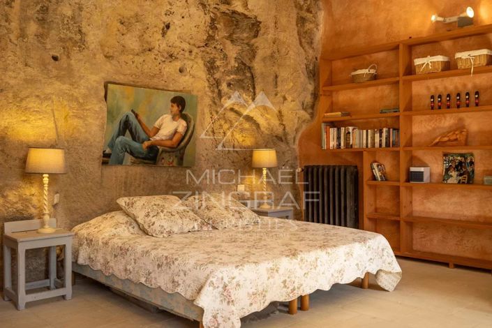 Image No.11-7 Bed House for sale