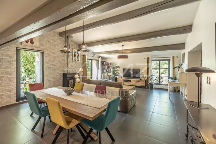 Image No.5-7 Bed House for sale