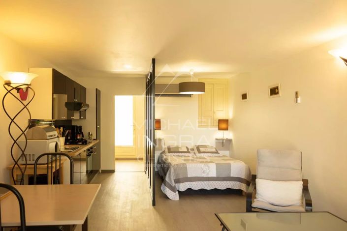 Image No.7-7 Bed House for sale