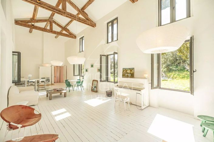 Image No.8-6 Bed House for sale