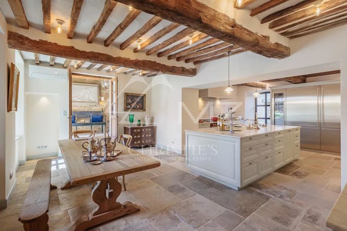 Image No.11-7 Bed House for sale