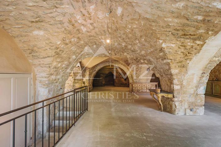 Image No.13-2 Bed House for sale