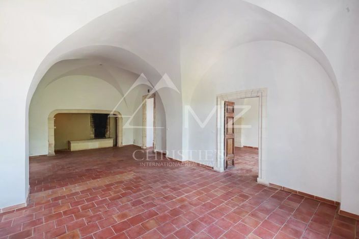 Image No.9-2 Bed House for sale