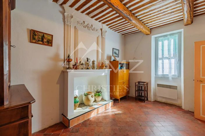 Image No.7-3 Bed House for sale