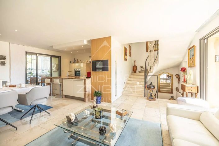 Image No.4-3 Bed House for sale