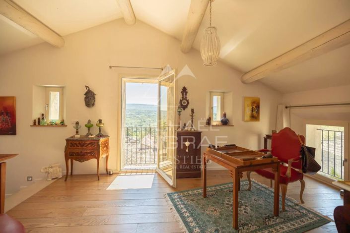 Image No.8-3 Bed House for sale