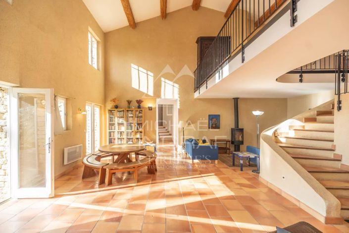 Image No.4-5 Bed House for sale