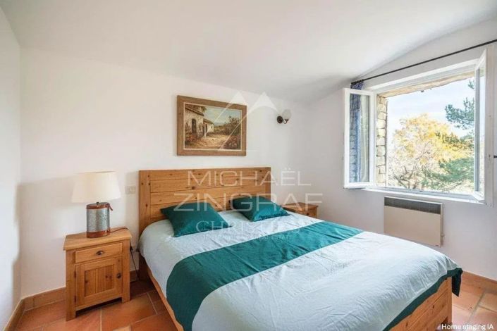 Image No.9-5 Bed House for sale