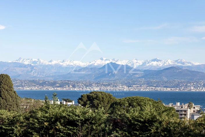 Image No.5-11 Bed House for sale