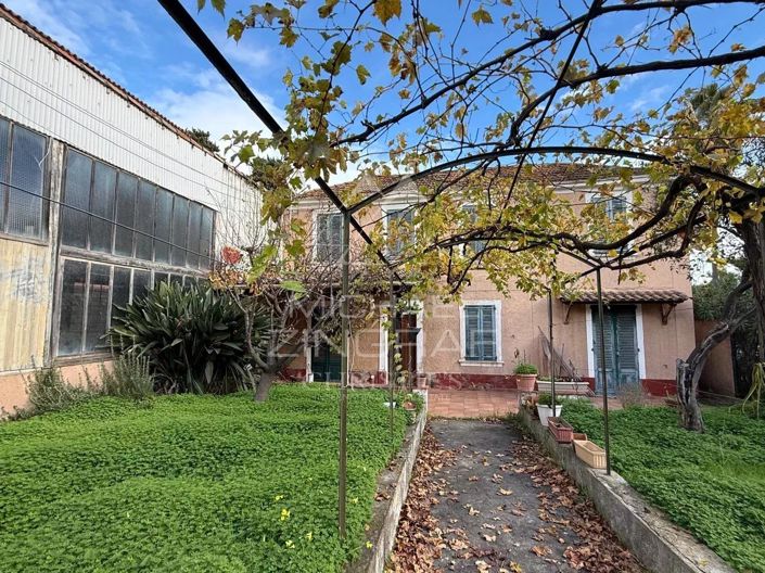 Image No.4-2 Bed House for sale