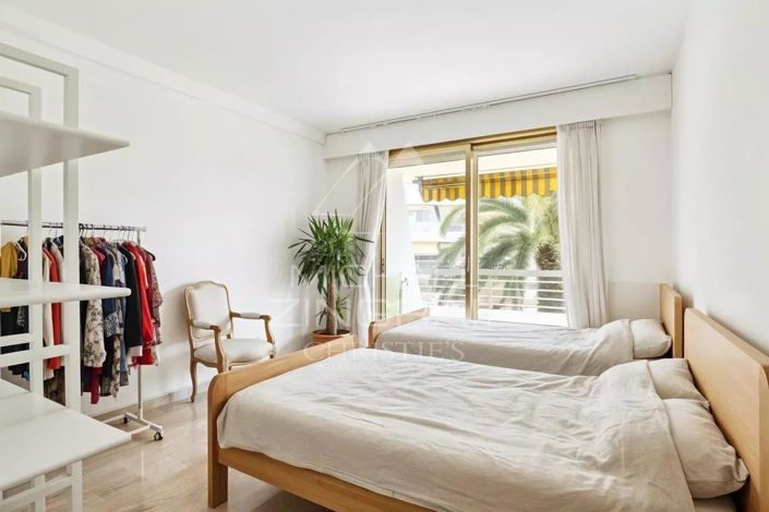 Image No.6-3 Bed Apartment for sale