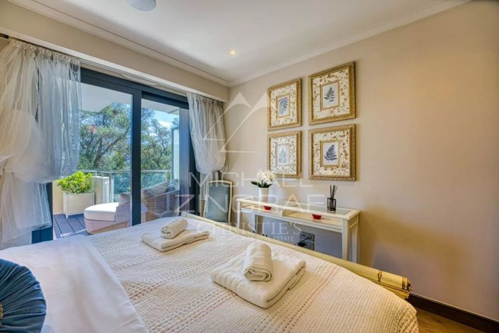 Image No.24-3 Bed Apartment for sale