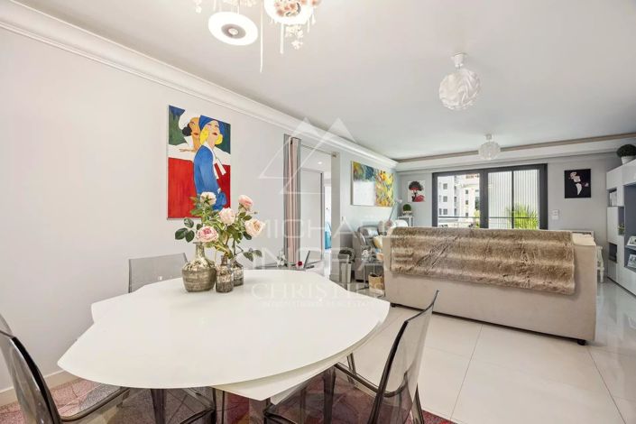 Image No.12-3 Bed Apartment for sale