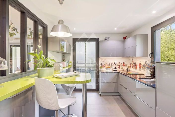 Image No.5-3 Bed Apartment for sale